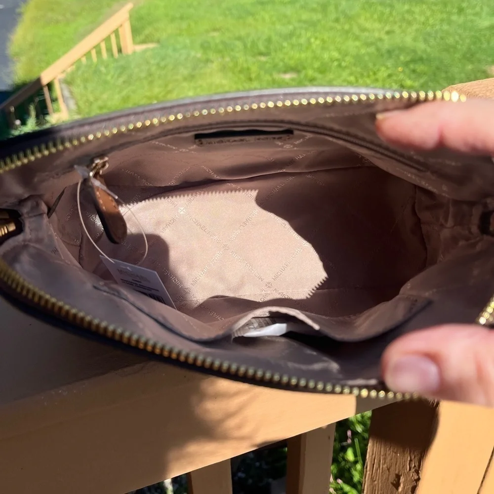 Michael Kors Cindy Large Dome Crossbody Brown MK Logo Leather NWT - Picture 3 of 3